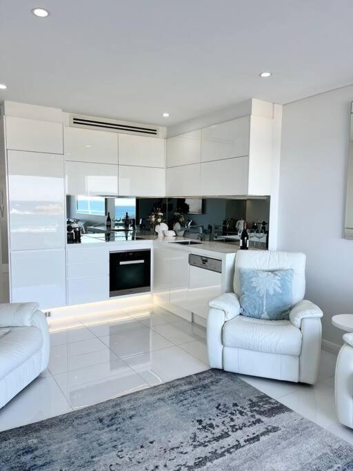 Bondi Beach Waves Beachfront Apartment 悉尼 外观 照片